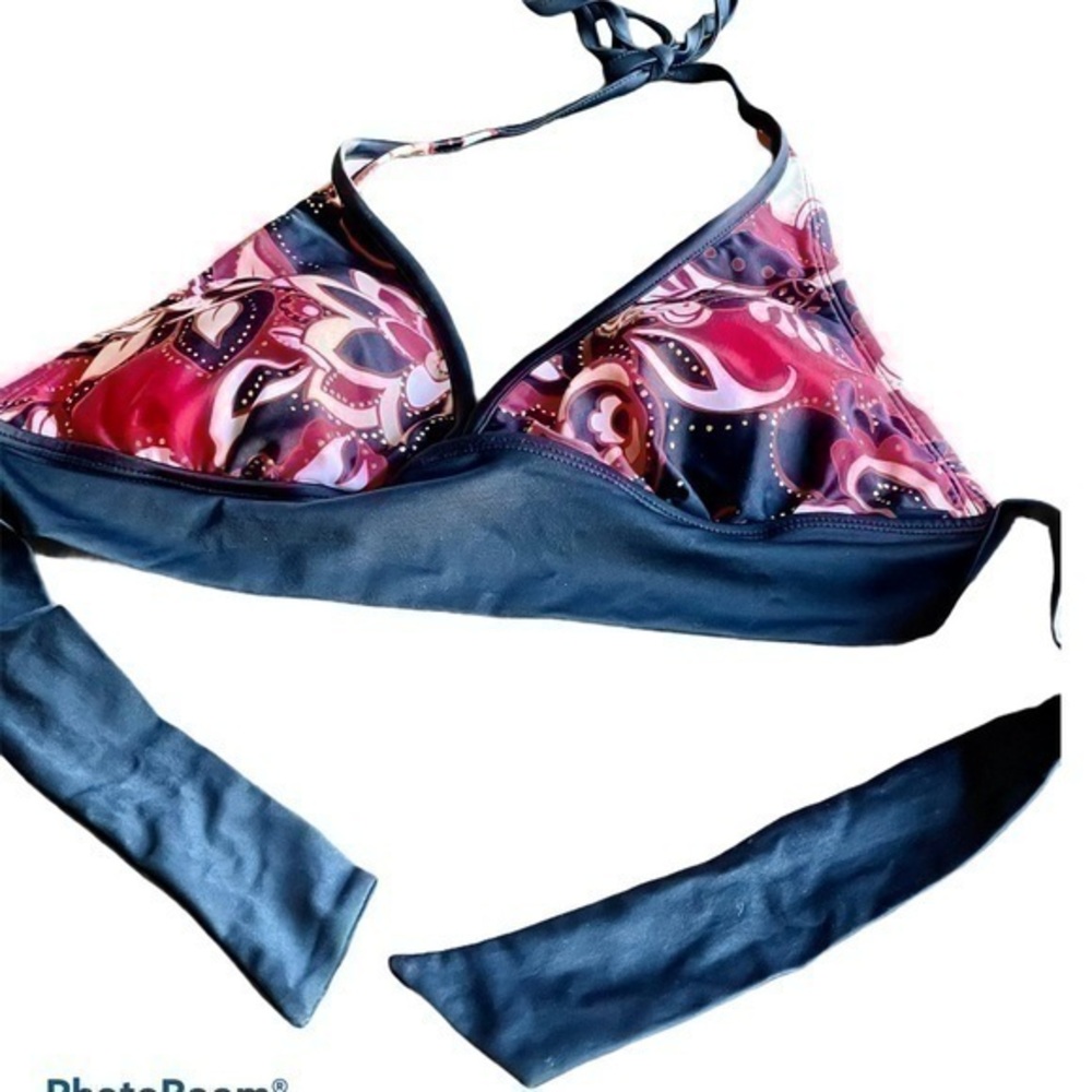 ST. JOHN’S BAY RED & BLACK BIKINI TOP SIZE…